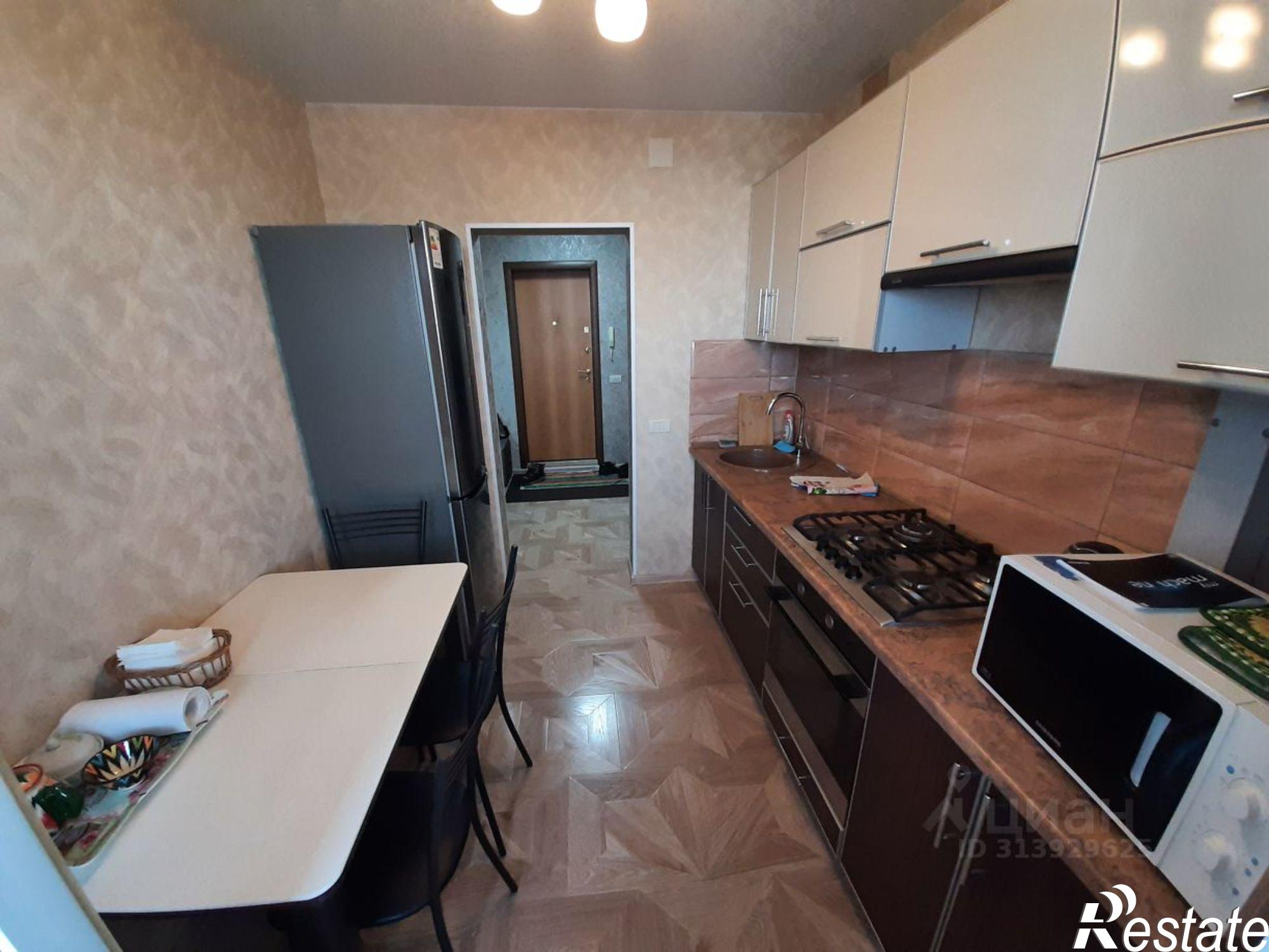 Сдать квартиру за 40 000 рублей на Крестовая улица, 135