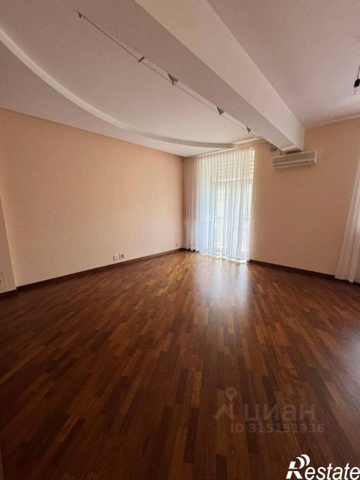 4-комн квартира улица Пушкина, 12А,  д. 12А