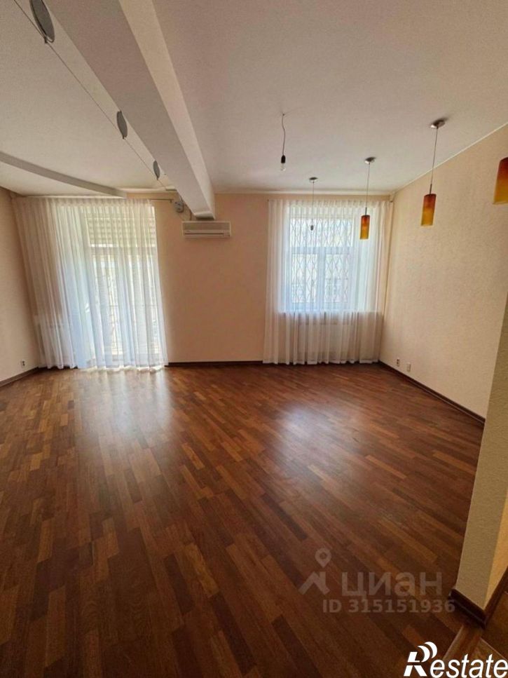 4-комн квартира улица Пушкина, 12А,  д. 12А