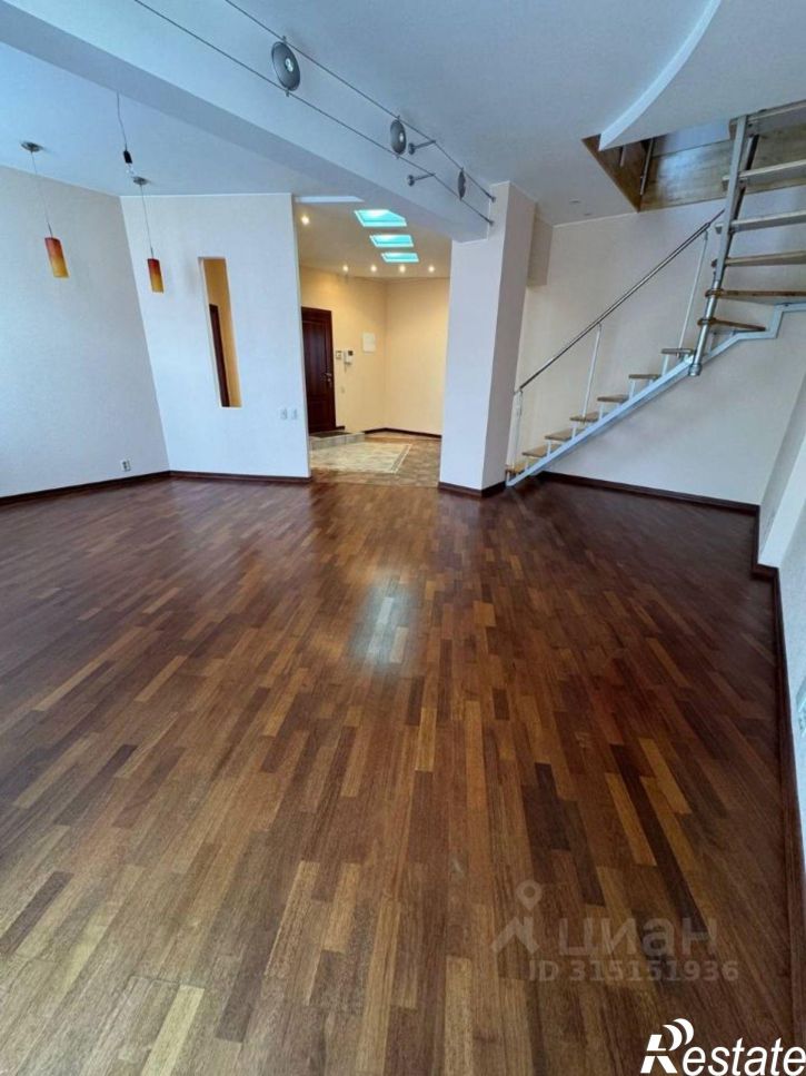 4-комн квартира улица Пушкина, 12А,  д. 12А