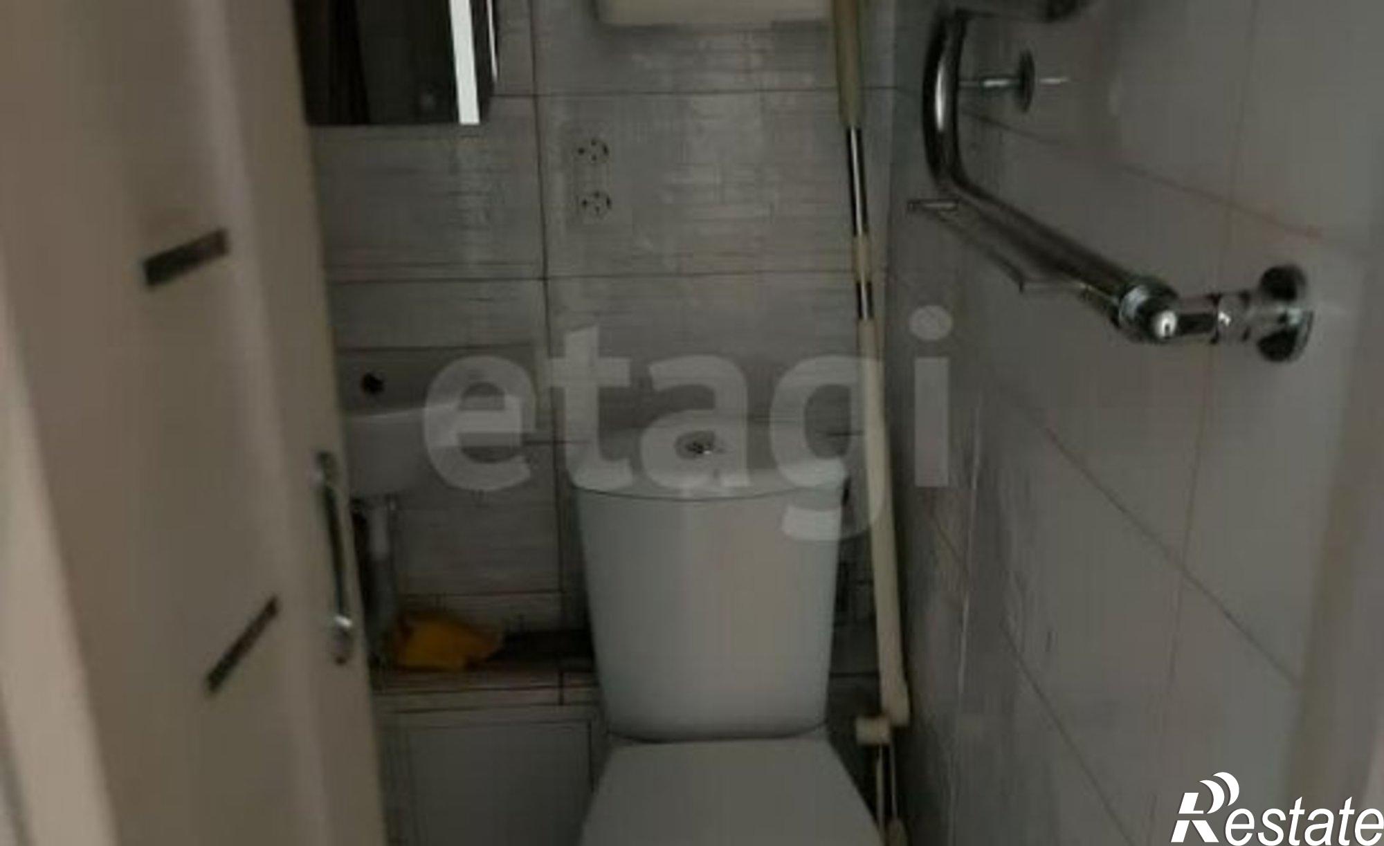 Купить квартиру за 2 080 000 рублей на ул Карякинская, 41