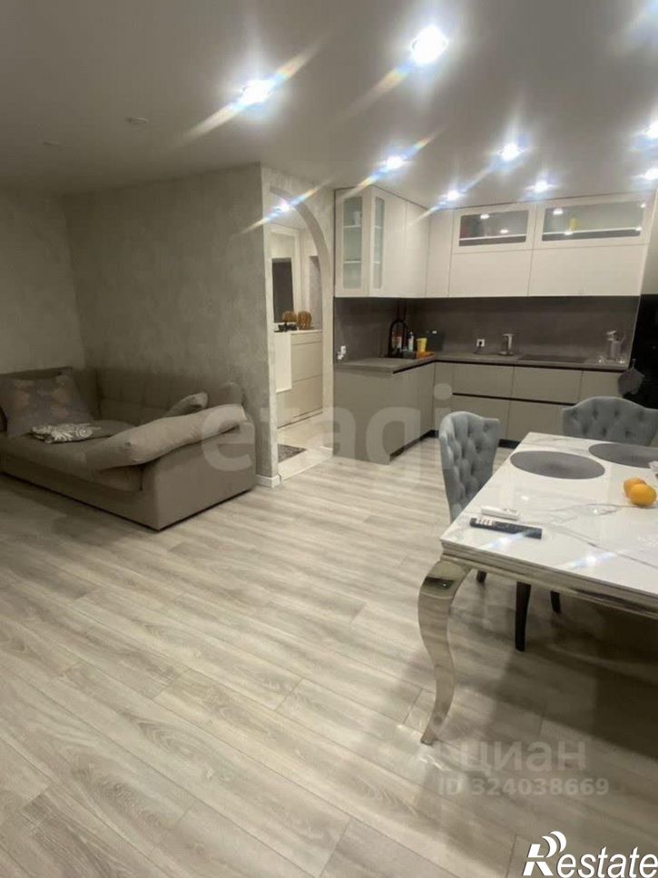 3-комн квартира улица Моторостроителей, 21,  д. 21