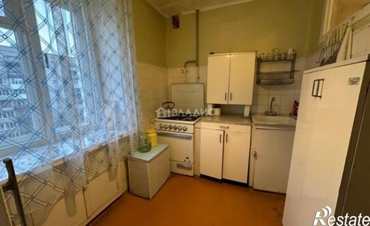 3-комн квартира улица Яна Гуса, 4,  д. 4