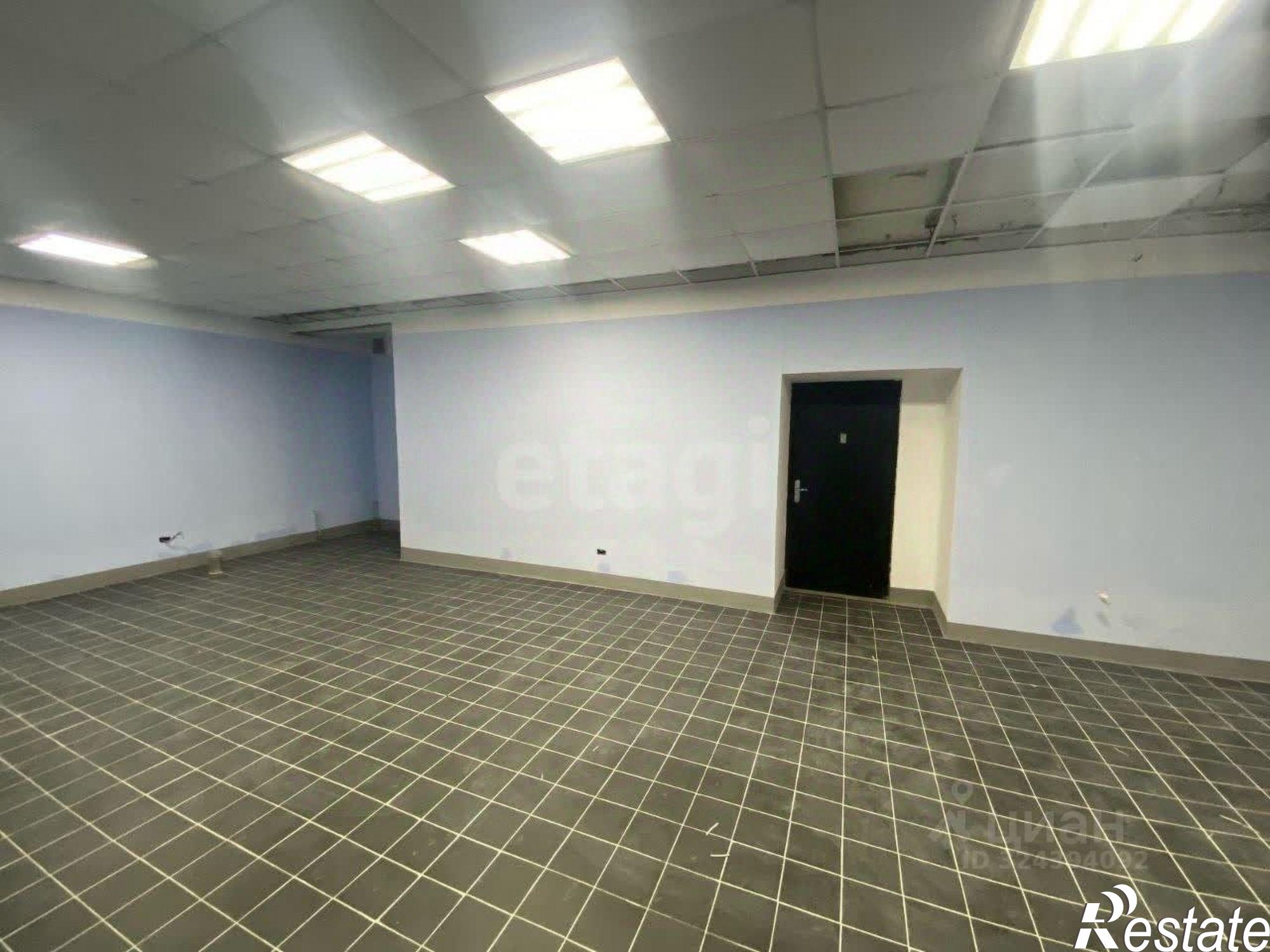 Купить торговое помещение за 16 199 400 рублей на ул Максима Горького, 1