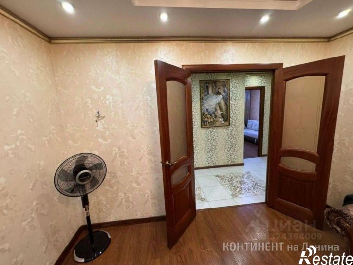 3-комн квартира улица Плеханова, 37,  д. 37