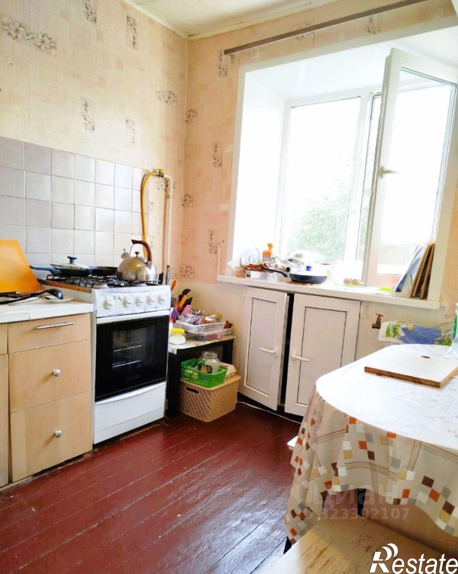 Купить квартиру за 2 400 000 рублей на ул 50 лет ВЛКСМ, 10