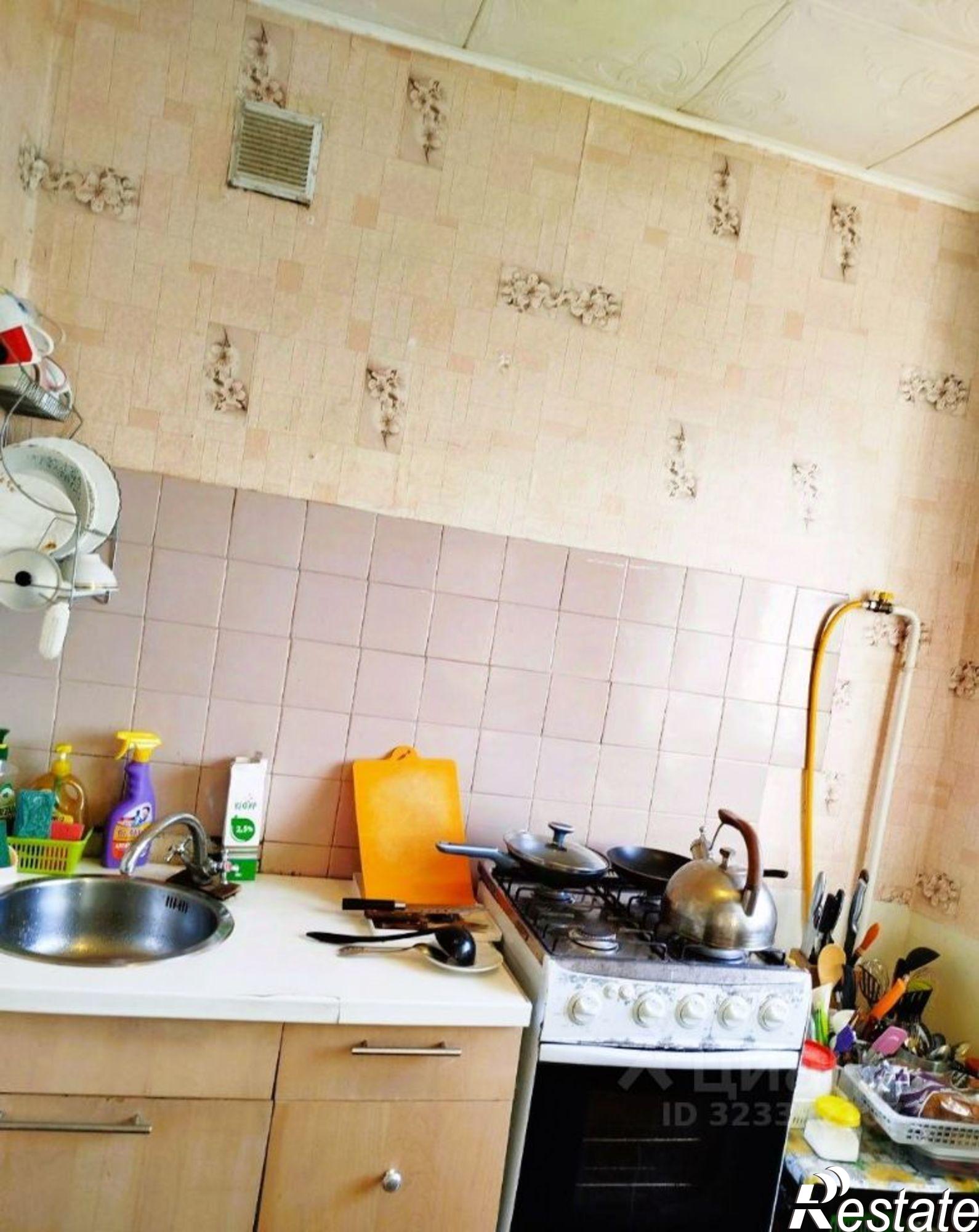 Купить квартиру за 2 400 000 рублей на ул 50 лет ВЛКСМ, 10