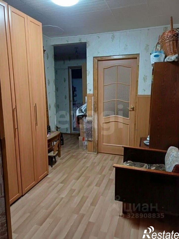 3-комн квартира пр-кт Революции, 4,  д. 4