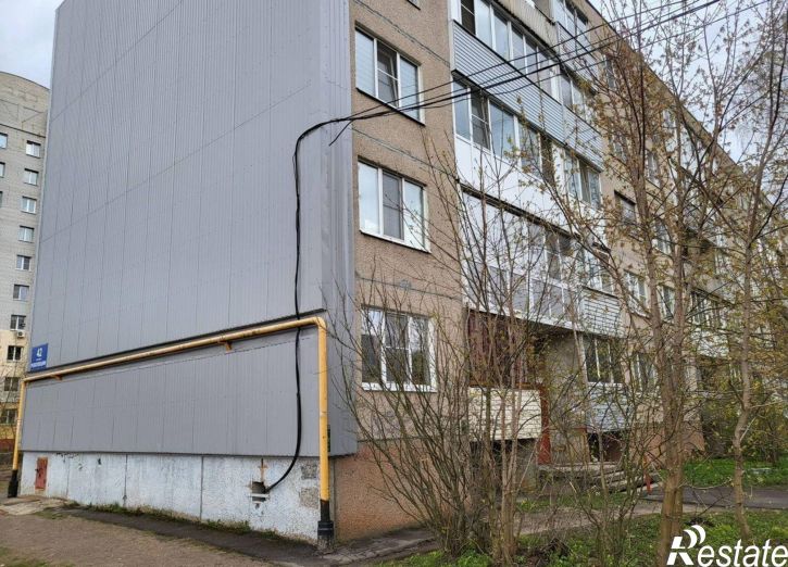 2-комн квартира пр-кт Революции, 42,  д. 42