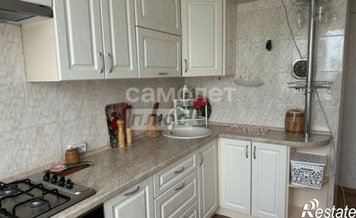 3-комн квартира улица Алябьева, 21,  д. 21
