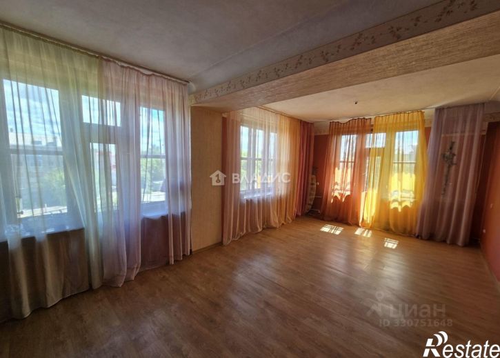 3-комн квартира улица Блюхера, 11,  д. 11