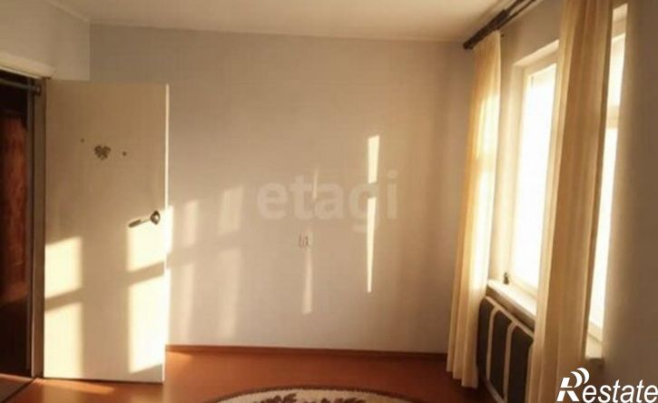 3-комн квартира улица Кустова, 8,  д. 8