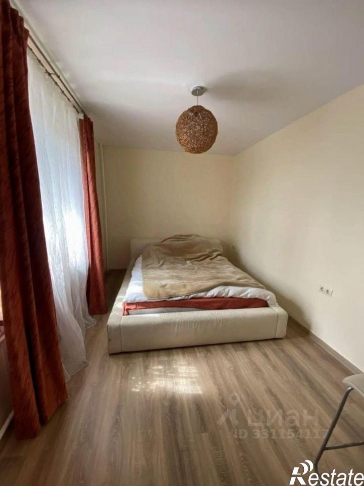 2-комн квартира пр-кт Серова, 5,  д. 5