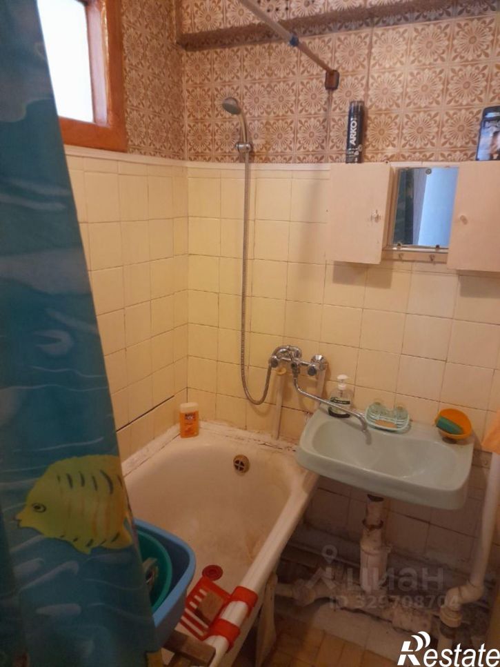 3-комн квартира ул Яна Гуса, 4,  д. 4