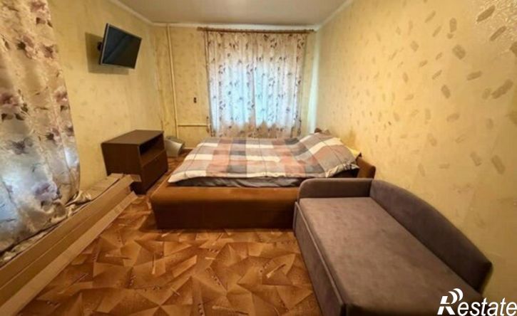 3-комн квартира ул Чекистов, 12,  д. 12