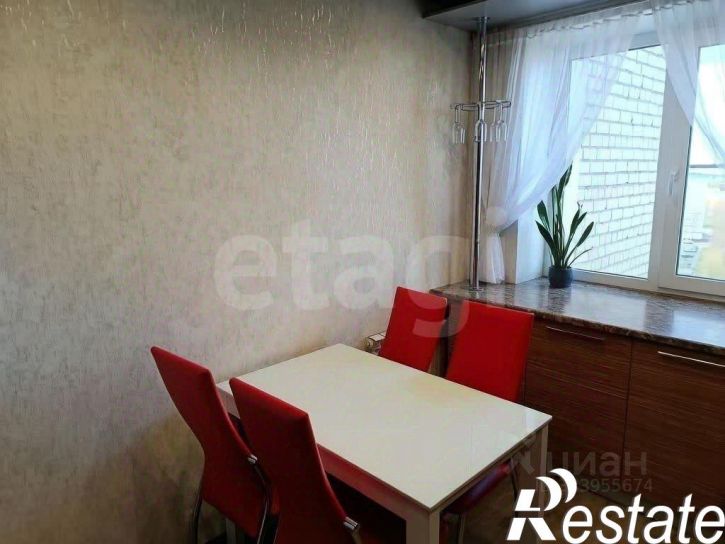 4-комн квартира улица Моторостроителей, 11,  д. 11