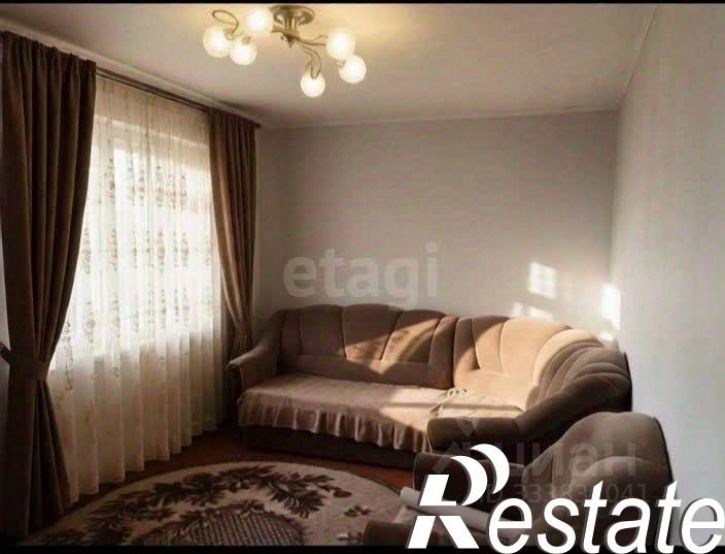 3-комн квартира улица Кустова, 8,  д. 8
