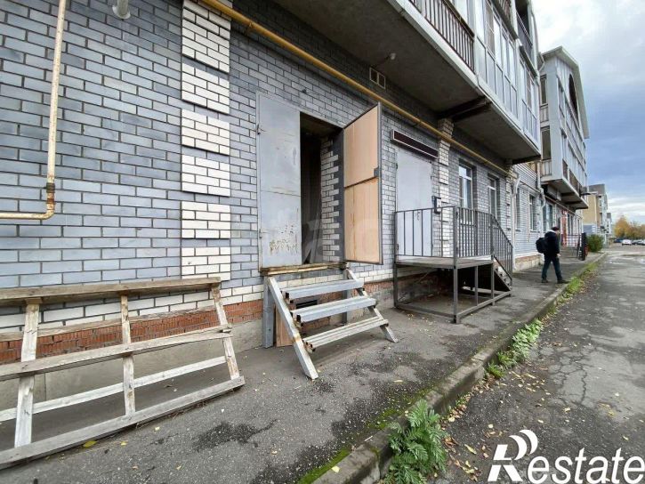 3-комн квартира проспект Серова, 16,  д. 16