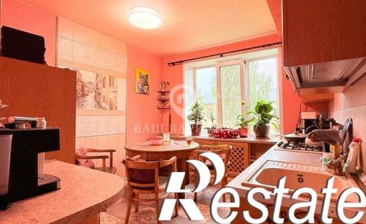3-комн квартира улица Рапова, 2,  д. 2